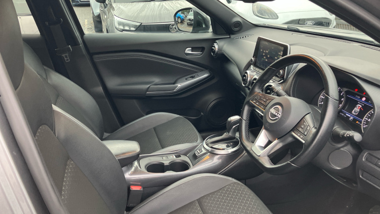 Nissan Juke 1.0 DiG-T 114 N-Connecta 5dr DCT Petrol Hatchback